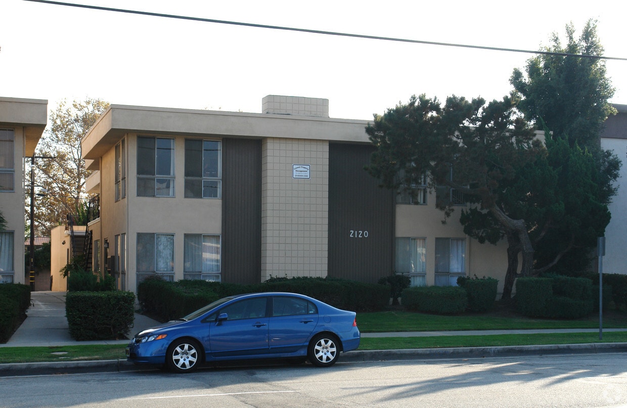 Foto del edificio - 2120 W 182nd St