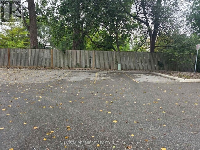 Building Photo - 650 Cheapside St