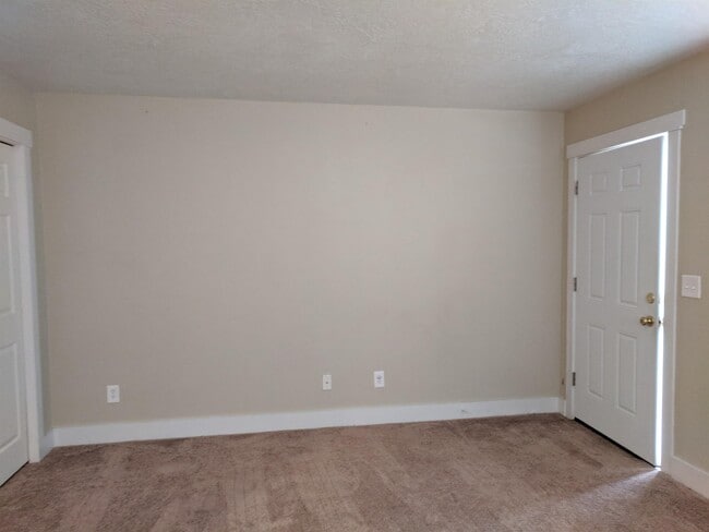 Building Photo - 2 Big River Rd