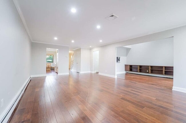 Foto del edificio - 13 Bayberry Ln