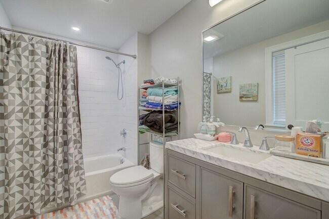 Foto del edificio - 65 Beach St