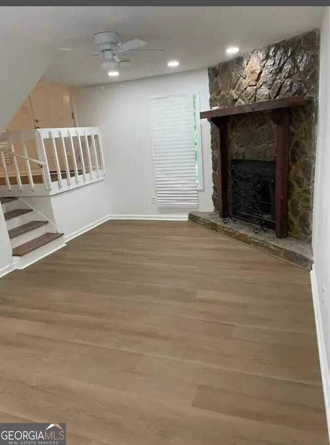 Building Photo - 5479 Rock Springs Rd