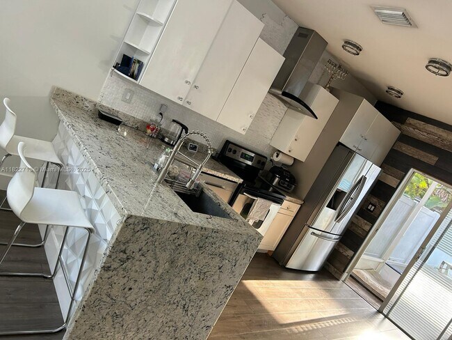 Foto del edificio - 3065 N 36th Ave