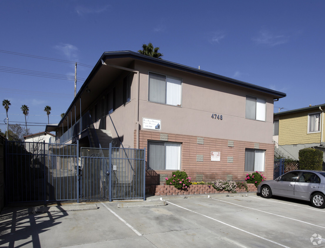 Primary Photo - Gorgeous renovated building! Light, bright...