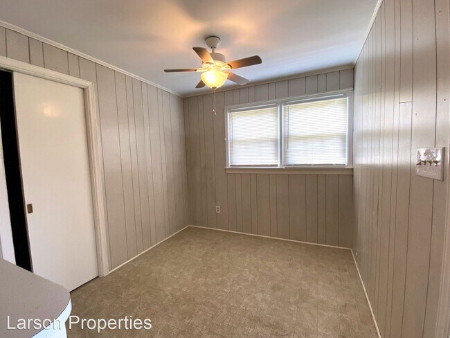 Building Photo - 2 br, 1 bath House - 207 S. Melville Street