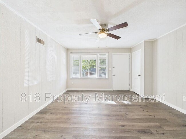 Foto del edificio - 6709 Sterling Ave