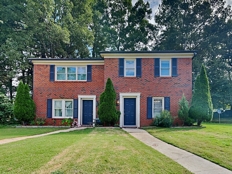 Foto principal - 424 Charleston Ln