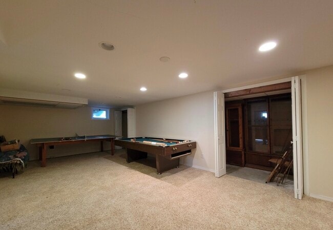 Building Photo - 207 W Fir Ave