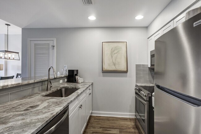 Building Photo - 5000 S Sandestin Blvd