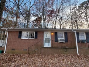 Building Photo - 220 Vickery Dr