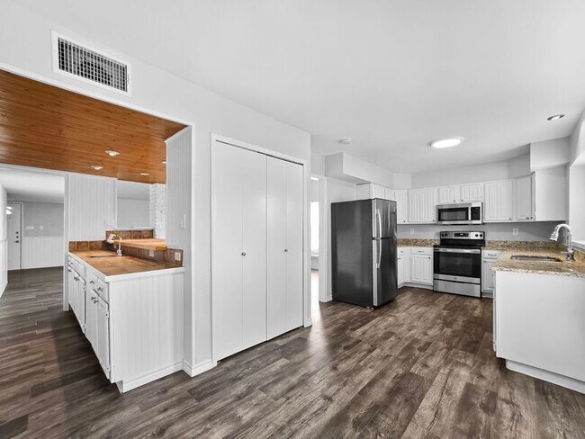 Foto del edificio - 9232 Shipman St