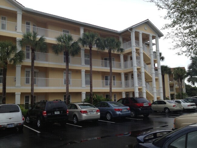 Foto del edificio - 2 Bedroom 2 Bath in Coral Falls