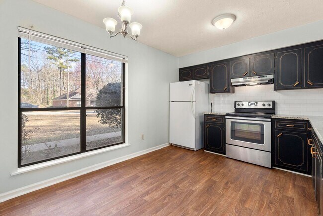 Foto del edificio - Single Family Home in Auburn - Prime Location!