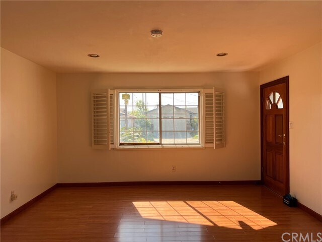 Building Photo - 927 Coriolanus Dr