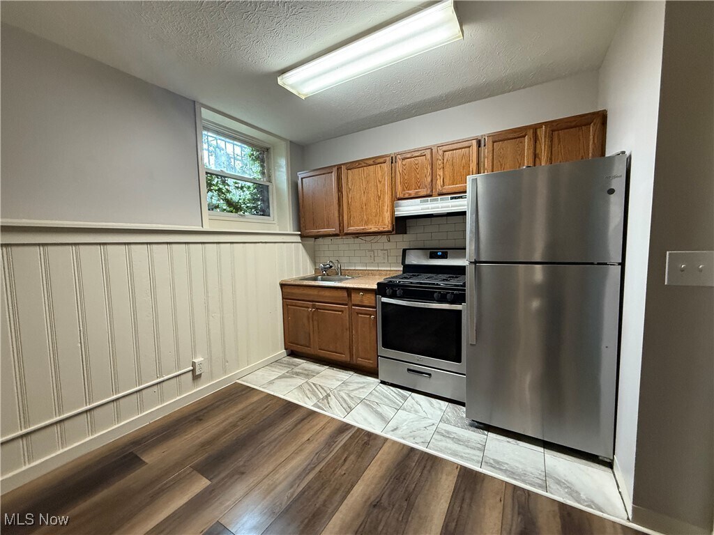 Foto principal - 3645 Prospect Ave E