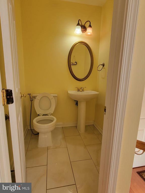 Foto del edificio - 6203 Abbottsbury Row