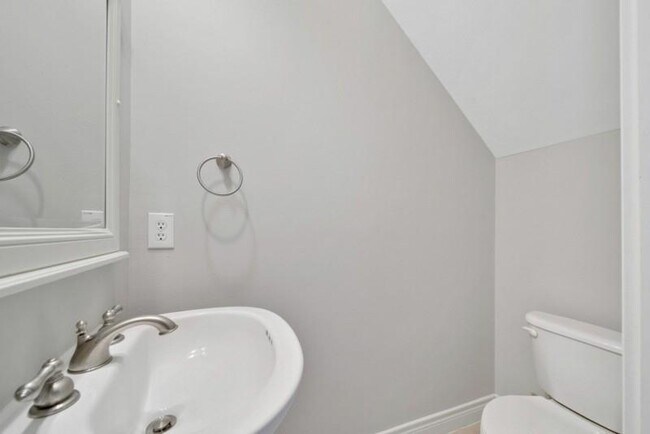 Building Photo - 3731 Tiffany Pl