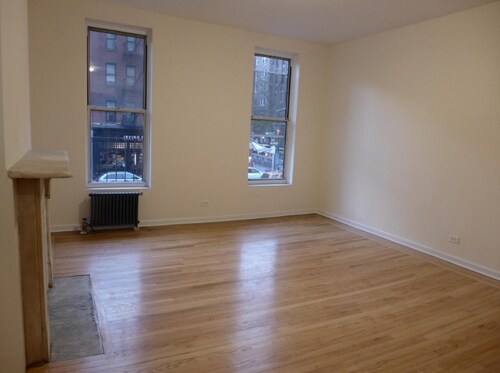 Building Photo - 1427 3rd Ave