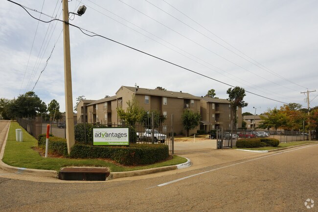 Entrada - The Advantages Apartments