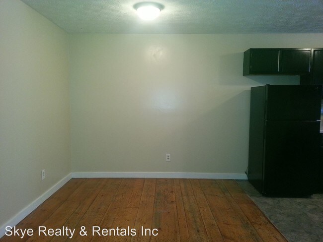 Foto del edificio - 3412 Hazelwood Ln