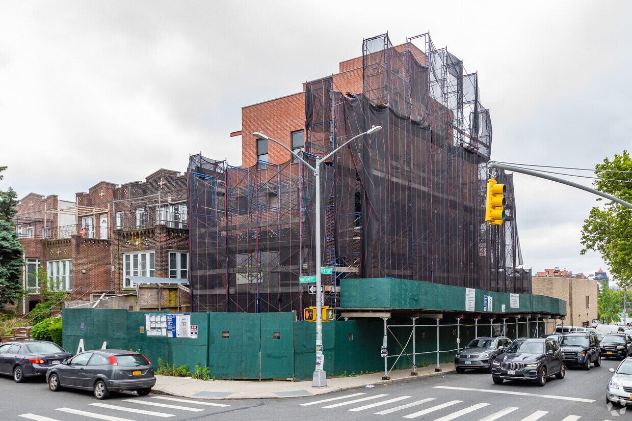 Primary Photo - 502 Montgomery St