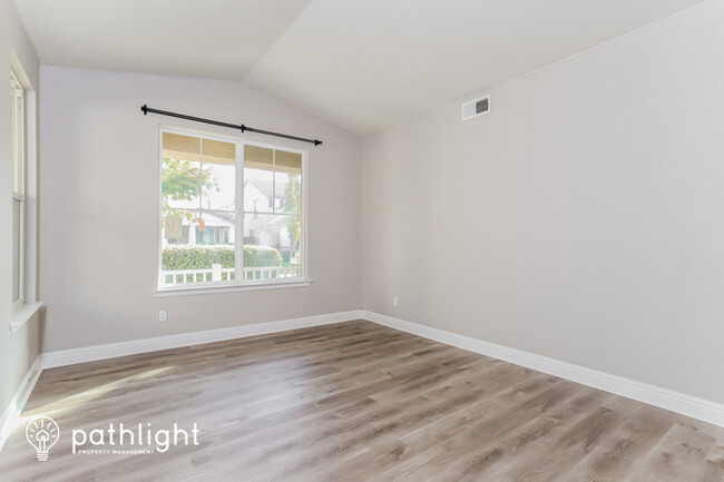 Building Photo - 10131 Blue Anchor Ln, Stockton, CA, 95219