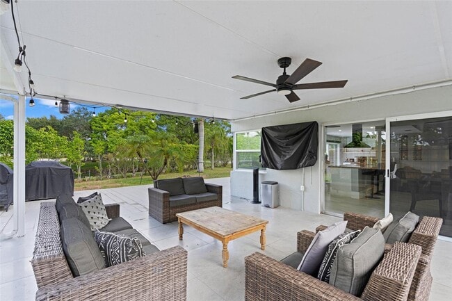 Foto del edificio - 133 SW 159th Way