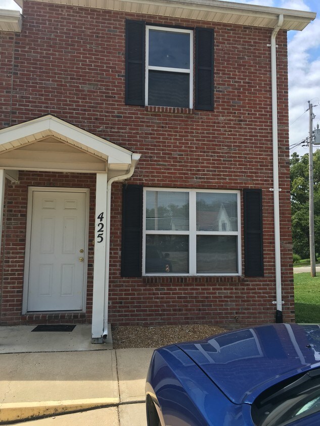 425 Fletcher St, De Soto, MO 63020 Apartments in De Soto, MO