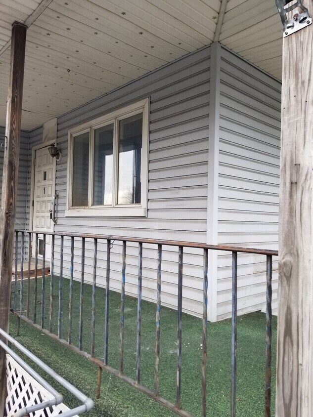 Front Porch - 147 Spring Valley Rd