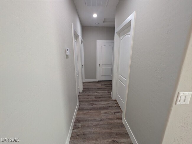 Foto del edificio - 1401 Ogallala St