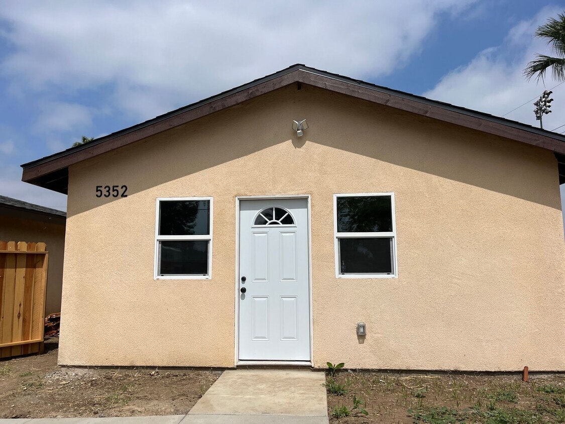 Primary Photo - 5352 Warren St