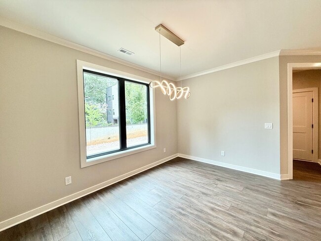 Building Photo - Gregg St [2 UNITS]