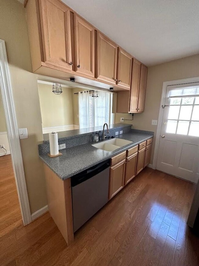 Photo - 305 Hanover Arms Ct Townhome