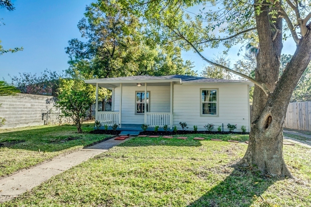 Homes For Rent In TX: Texas City 77590 – 9th Ave N 2BR - Homes For Rent In TX: Texas City 77590 – 9th Ave N 2BR