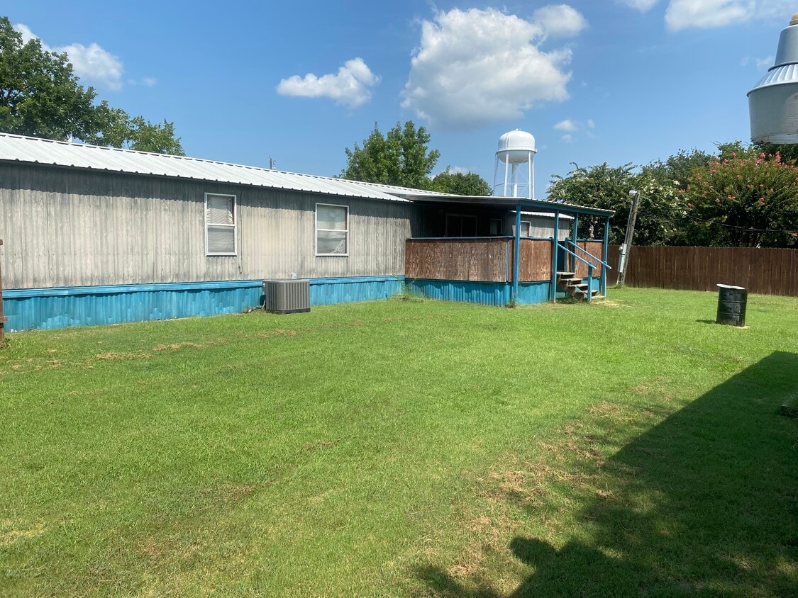 Foto principal - 222 Trailwind St