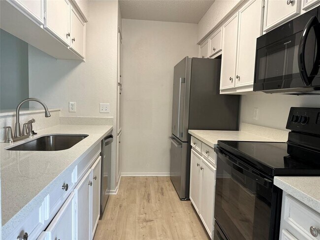 Foto del edificio - 10616 Mellow Ln