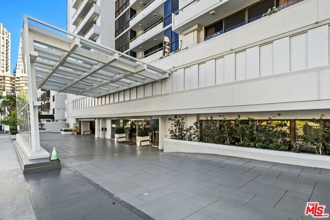 Foto del edificio - 10660 Wilshire Blvd