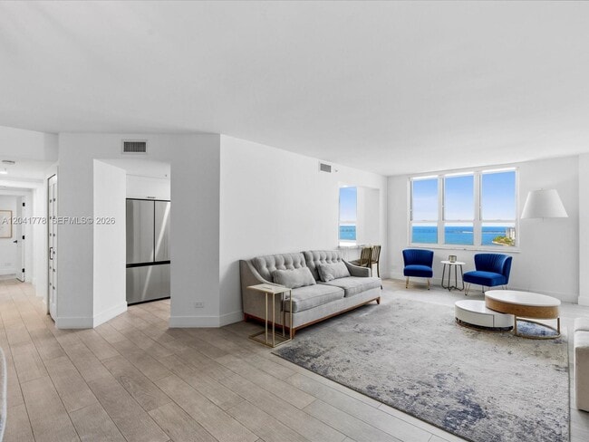 Building Photo - 701 Brickell Key Blvd