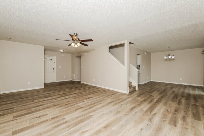 Building Photo - 649 Meadows Edge Ln