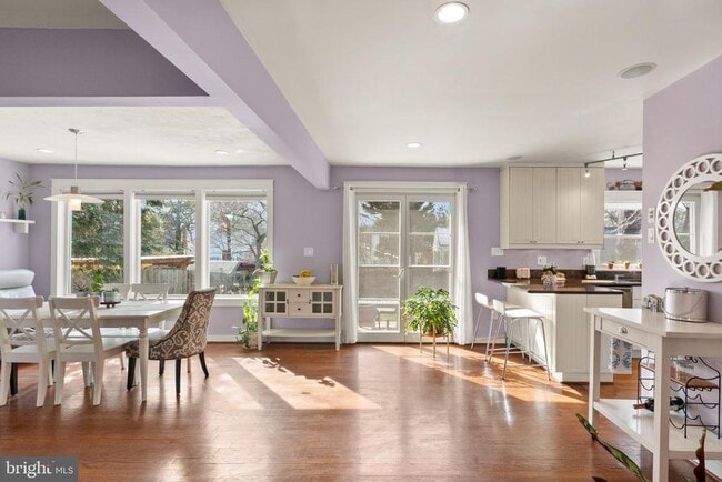 Building Photo - 1804 S Oakland St