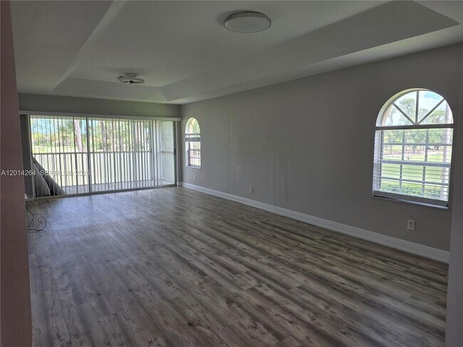 Building Photo - 575 Augusta Blvd
