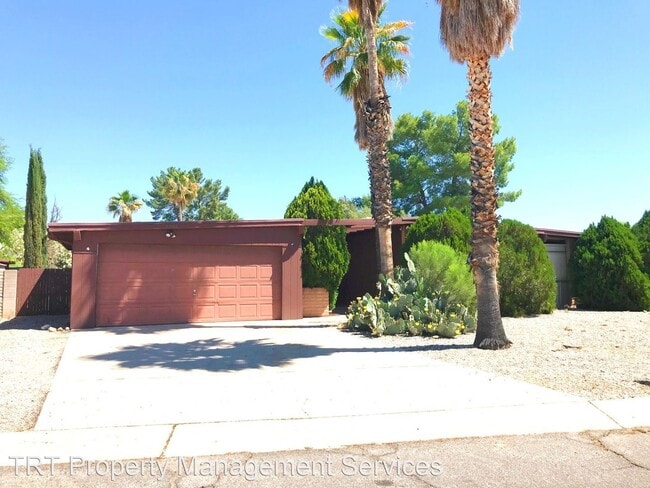 Building Photo - 4 br, 2 bath House - 7641 E. SENECA ST.