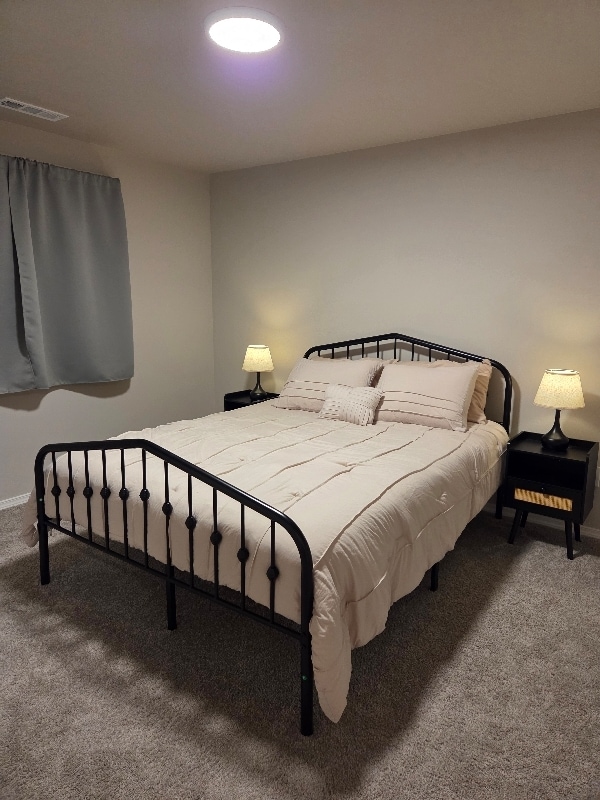 Building Photo - 600 Van Wy