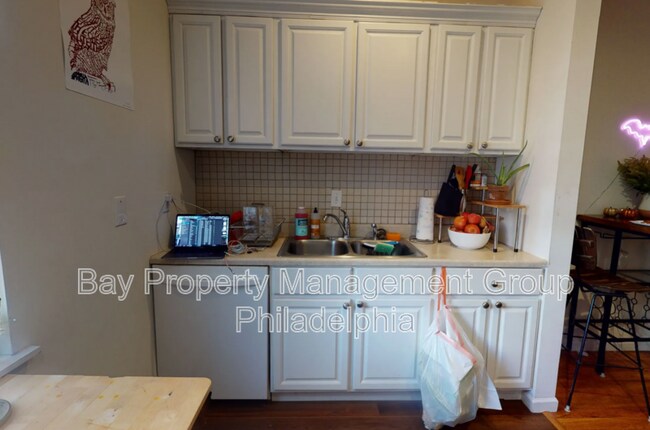 Building Photo - 1739 W Berks St