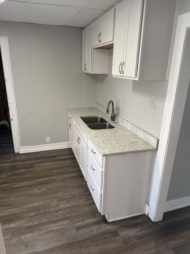 Foto del edificio - 2 bedroom House for Rent