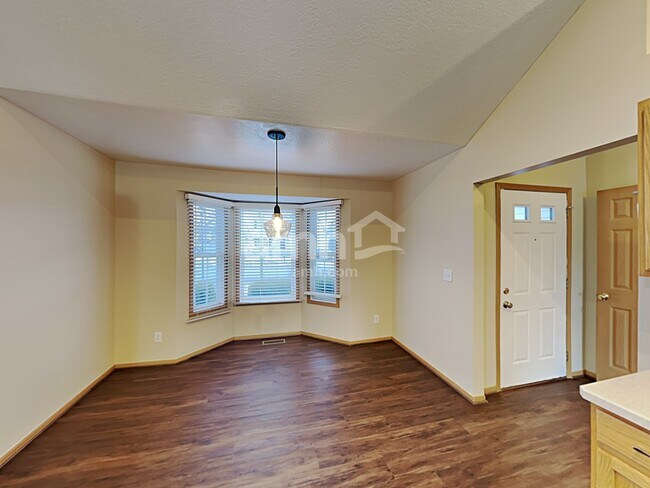 Foto del edificio - 115 Twain Ave