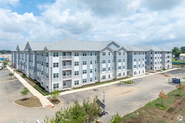 Foto del edificio - The Lofton