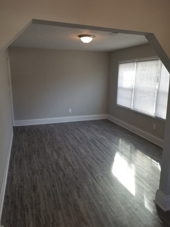 Building Photo - 3 Bedroom House for Rent in South Augusta