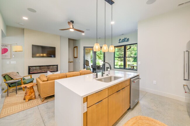Foto del edificio - 336 Bridgewater Ln