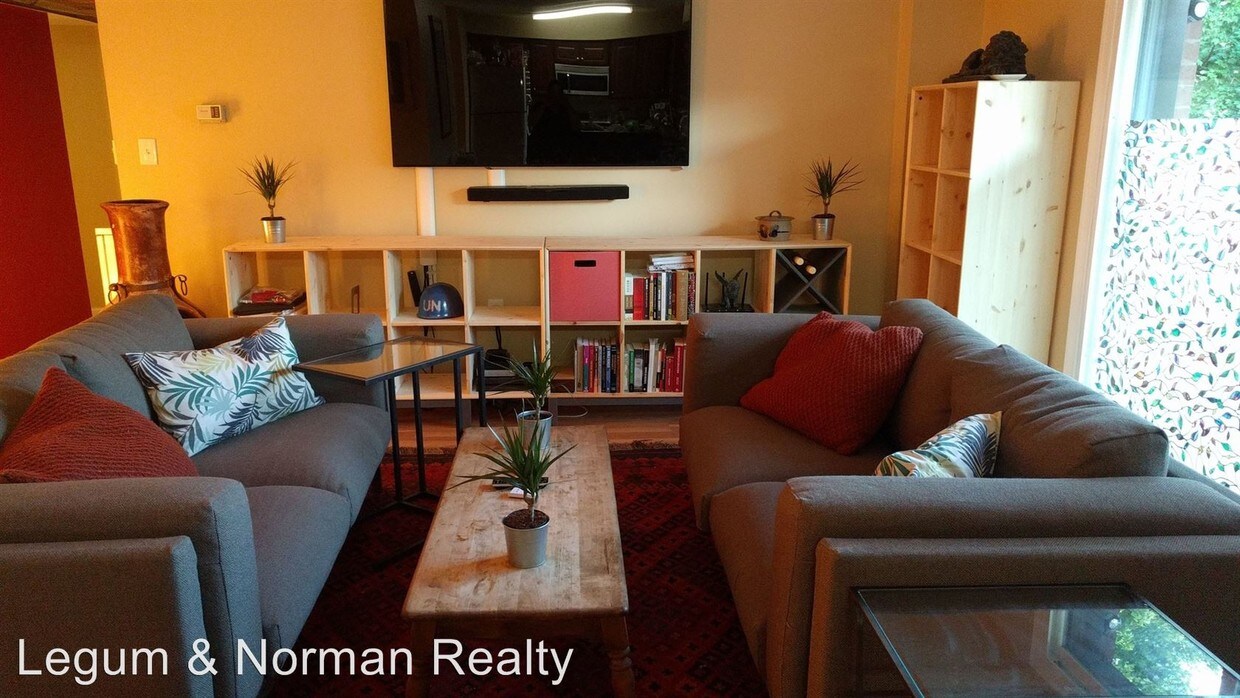 Primary Photo - 2 br, 1 bath House - 3312 S 28th Street #202